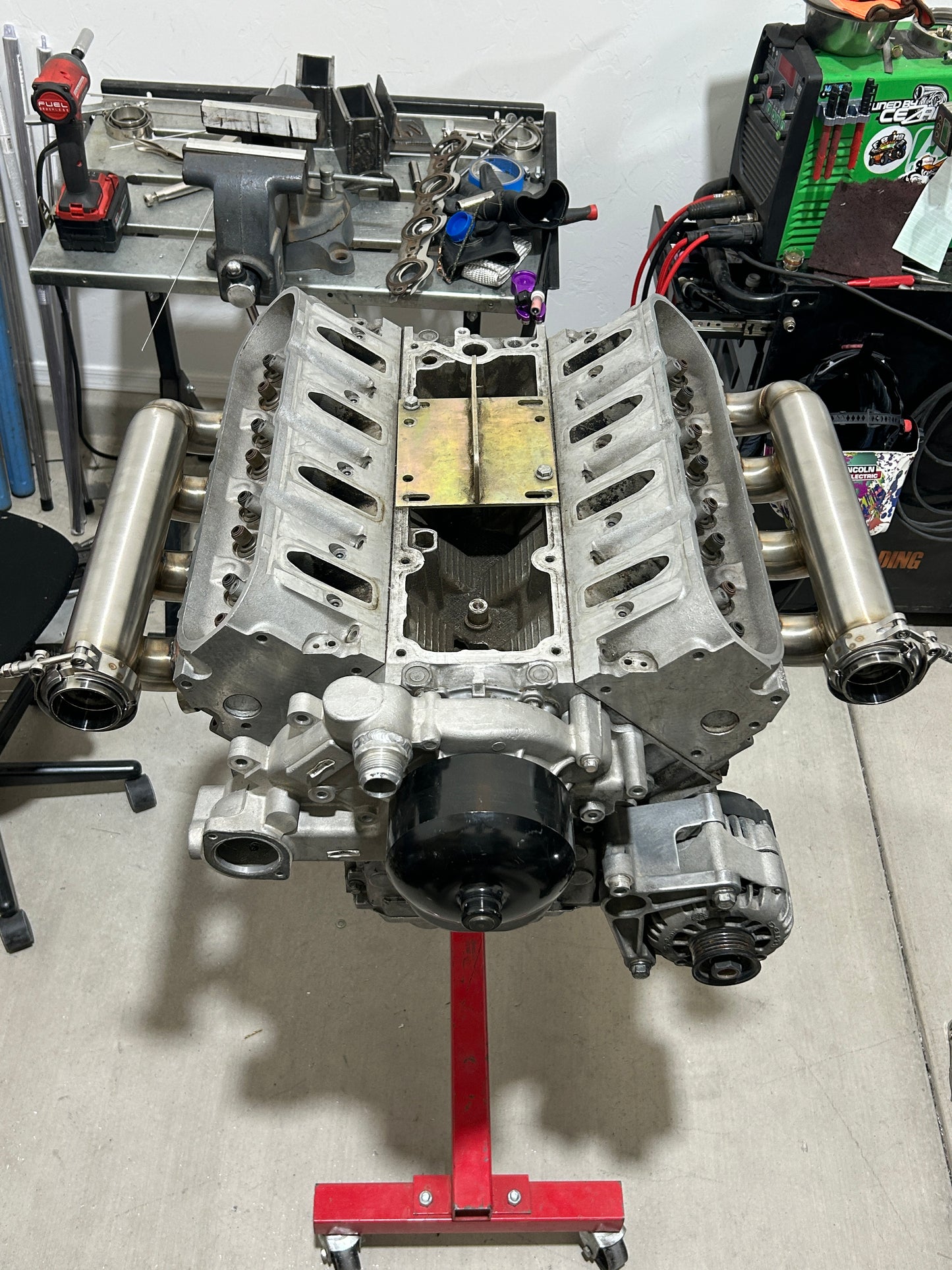 Mayhem Dual V band Manifolds 2" outlet