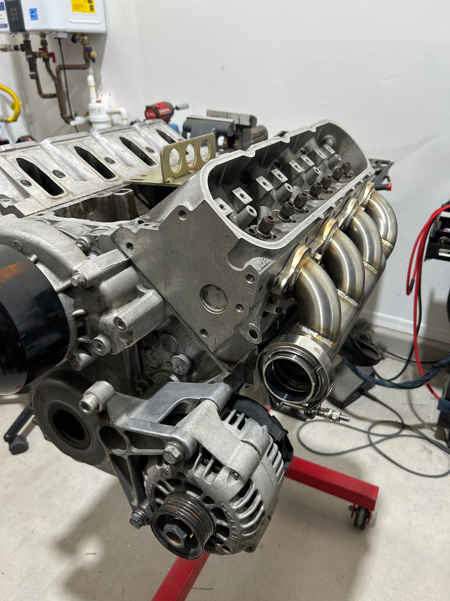 Mayhem Dual V band Manifolds 2" outlet